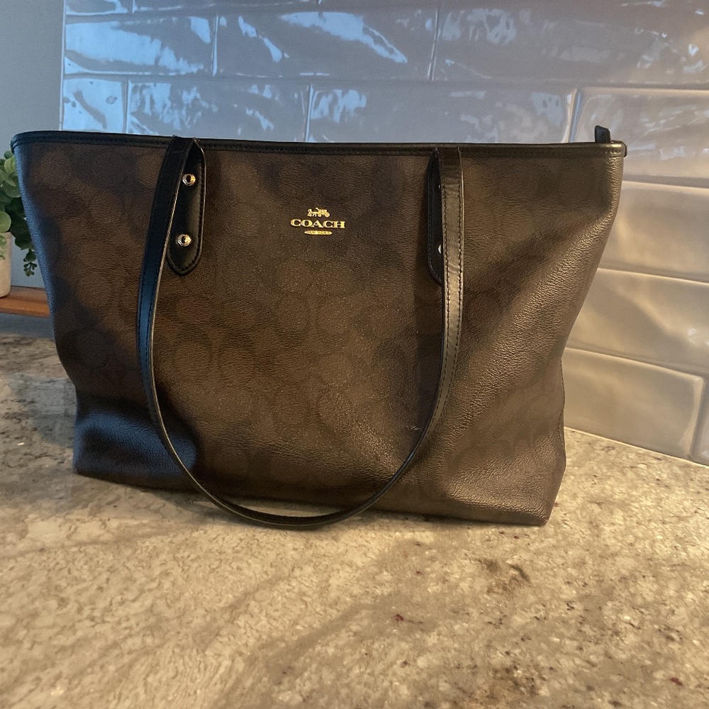 AUTHENTIC COACH ZIP TOP TOTE